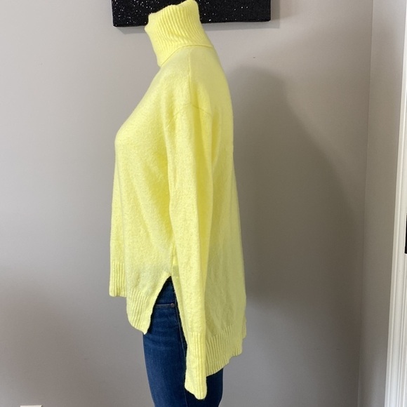 ATHLETA TRANSIT PULLOVER TURTLENECK SWEATER FRESH YELLOW Top SZ XS - Picture 5 of 12